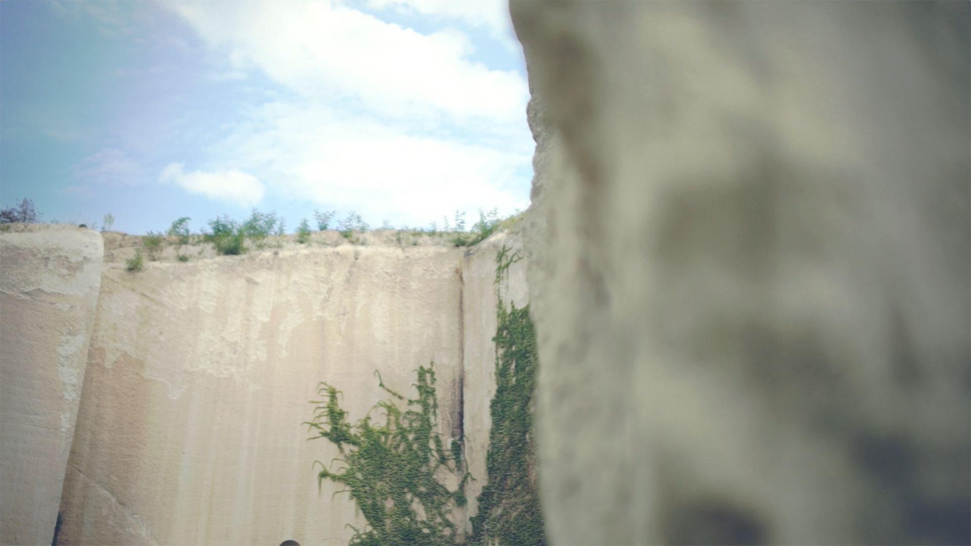 Zsuzsa + Gareth - esküvői film - cinematography - destination wedding - Bolyki pincészet - esküvő