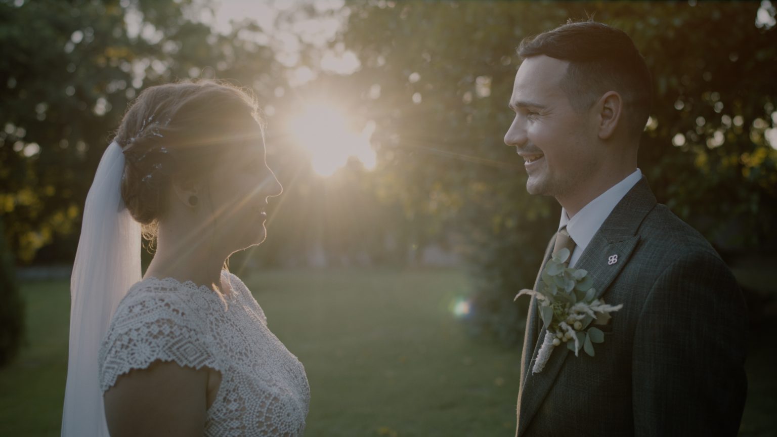 Zsófi + Tomi _ wedding film - Forster Vadászkastély - wedding videographer