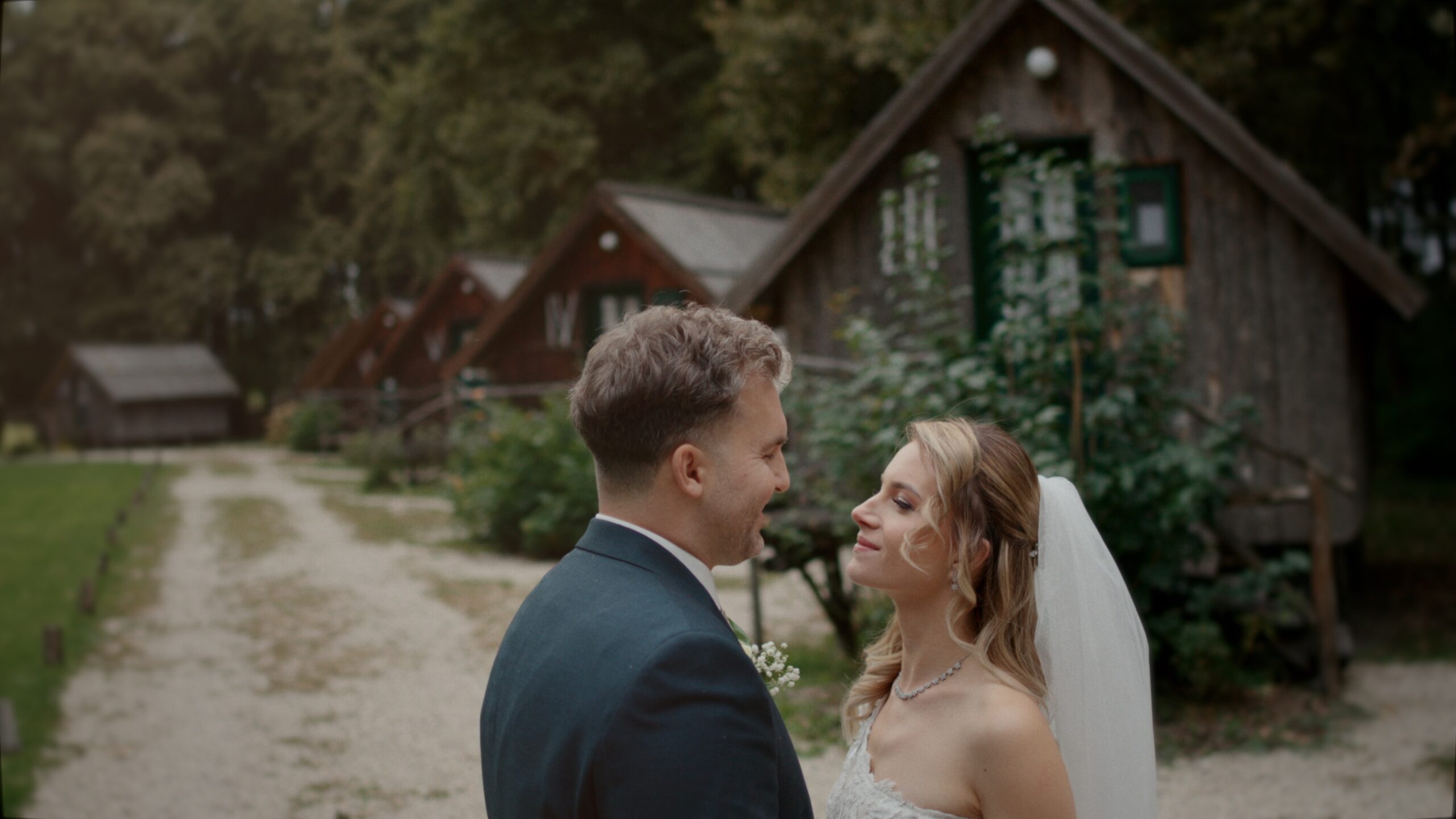 Tündi + Bence _ film :: Achilles Park - Győr - esküvői film