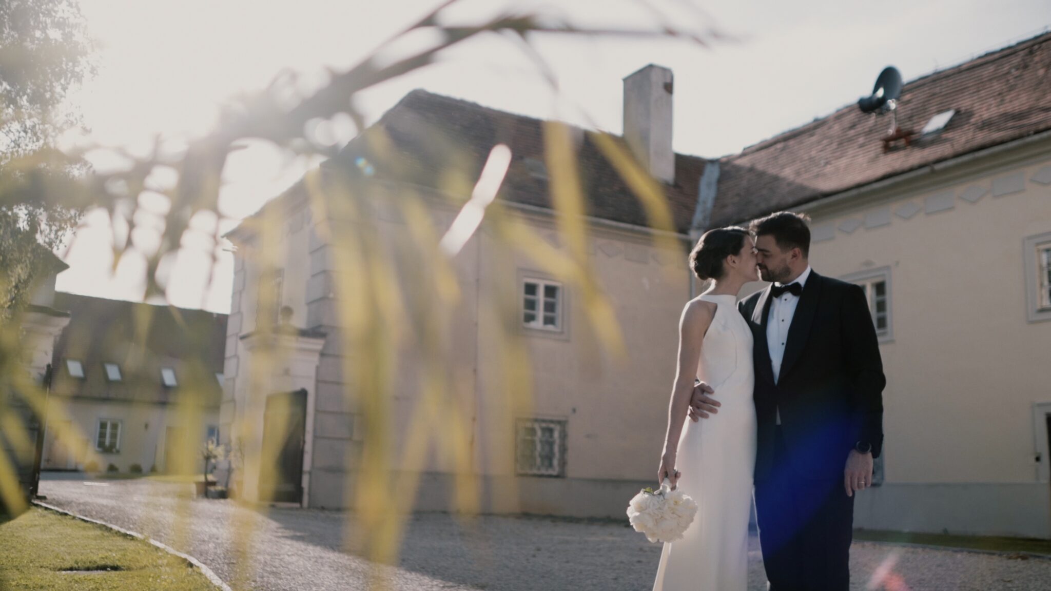 Victoria + Dominic _ hochzeit highlight - Schloss Gurhof - hochzeit videograf